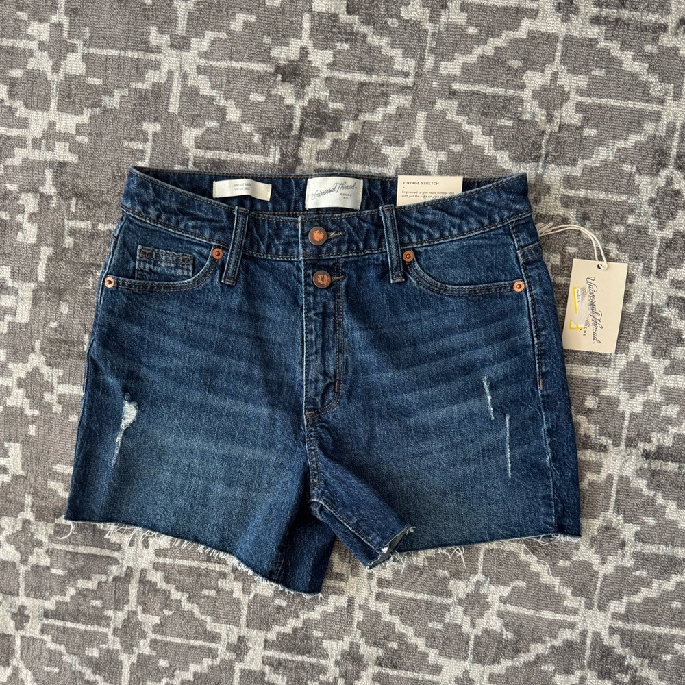 Universal Thread Vintage Midi High Rise Denim Shorts Size 2 Dark Wash Distressed
